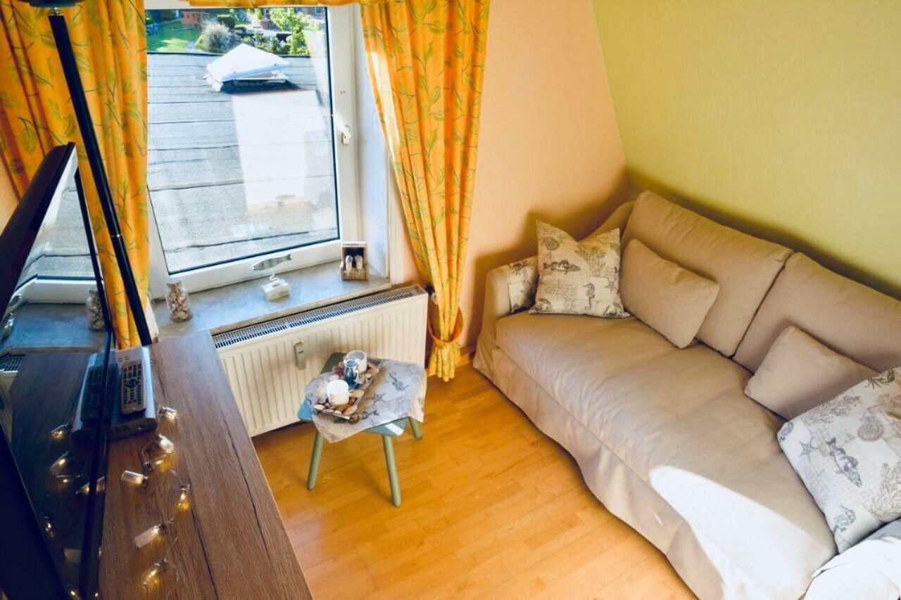 Landjaegerhaus Am Suedstrand - Wohnung 1 + 3 威克奥夫弗尔 外观 照片